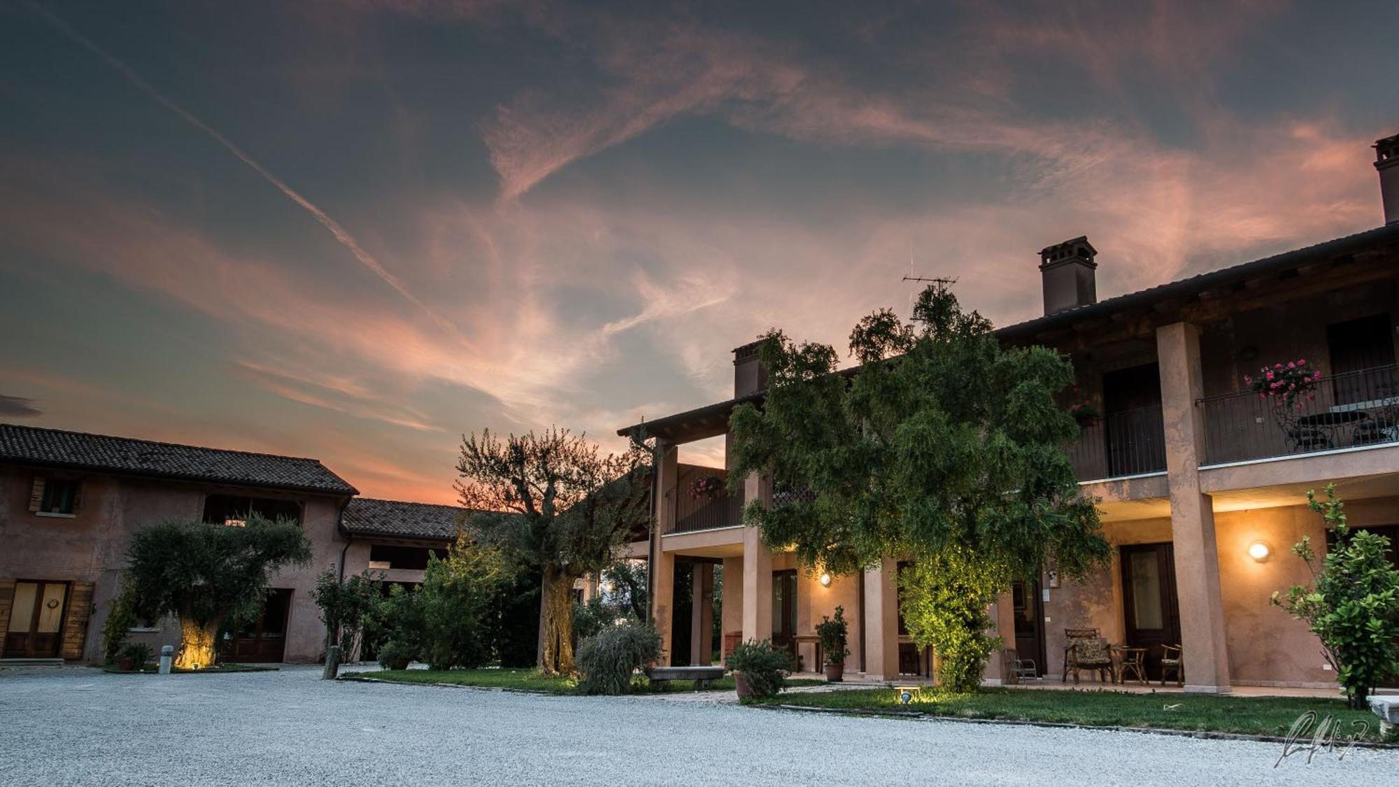 Agriturismo Morgan مونتيبلونا المظهر الخارجي الصورة